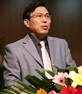 Bingjia Huang