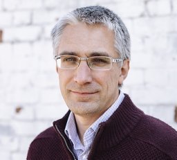 Simon E. Kolstoe