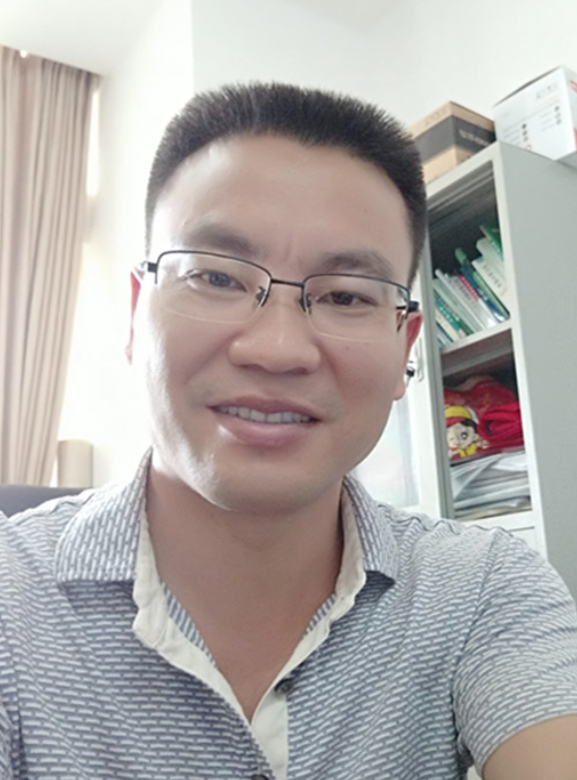 Xiaolong Huang