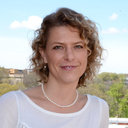 Carol J Saunders