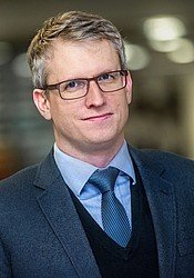 Steffen R. Giessner