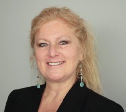 Schlichter Lyanne C
