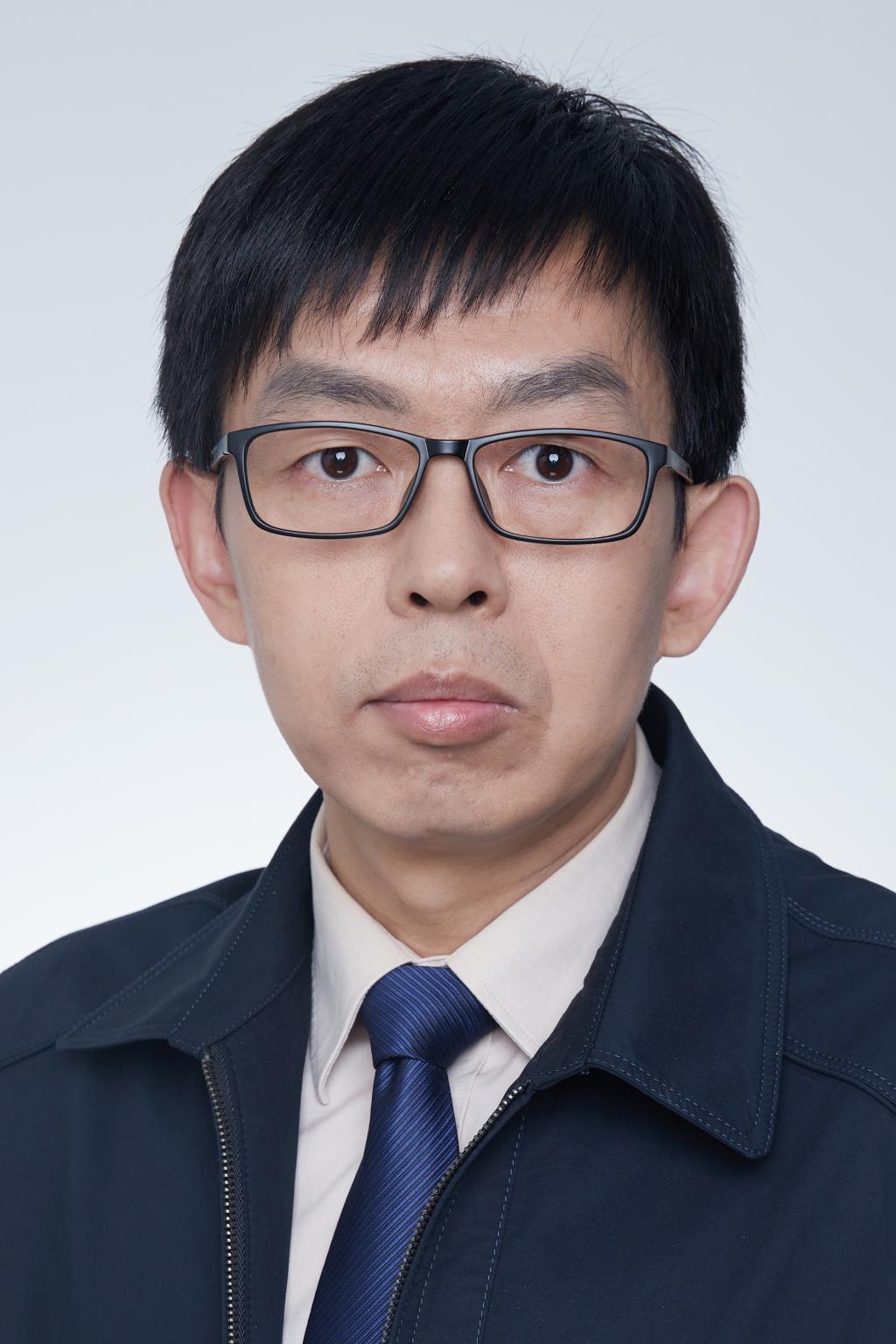 Yufeng Yao