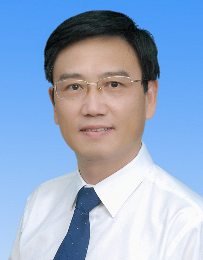 Yiqing Chen