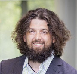 Sergei Yakneen