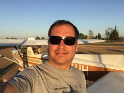 Carlos Gonz��lez