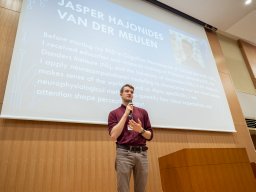 Jasper E Hajonides