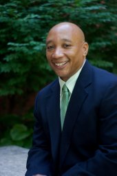 Robert Q Berry