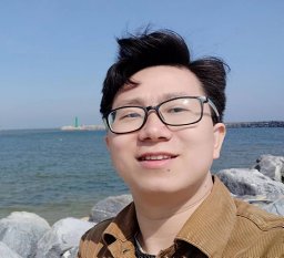 Junyao Hou