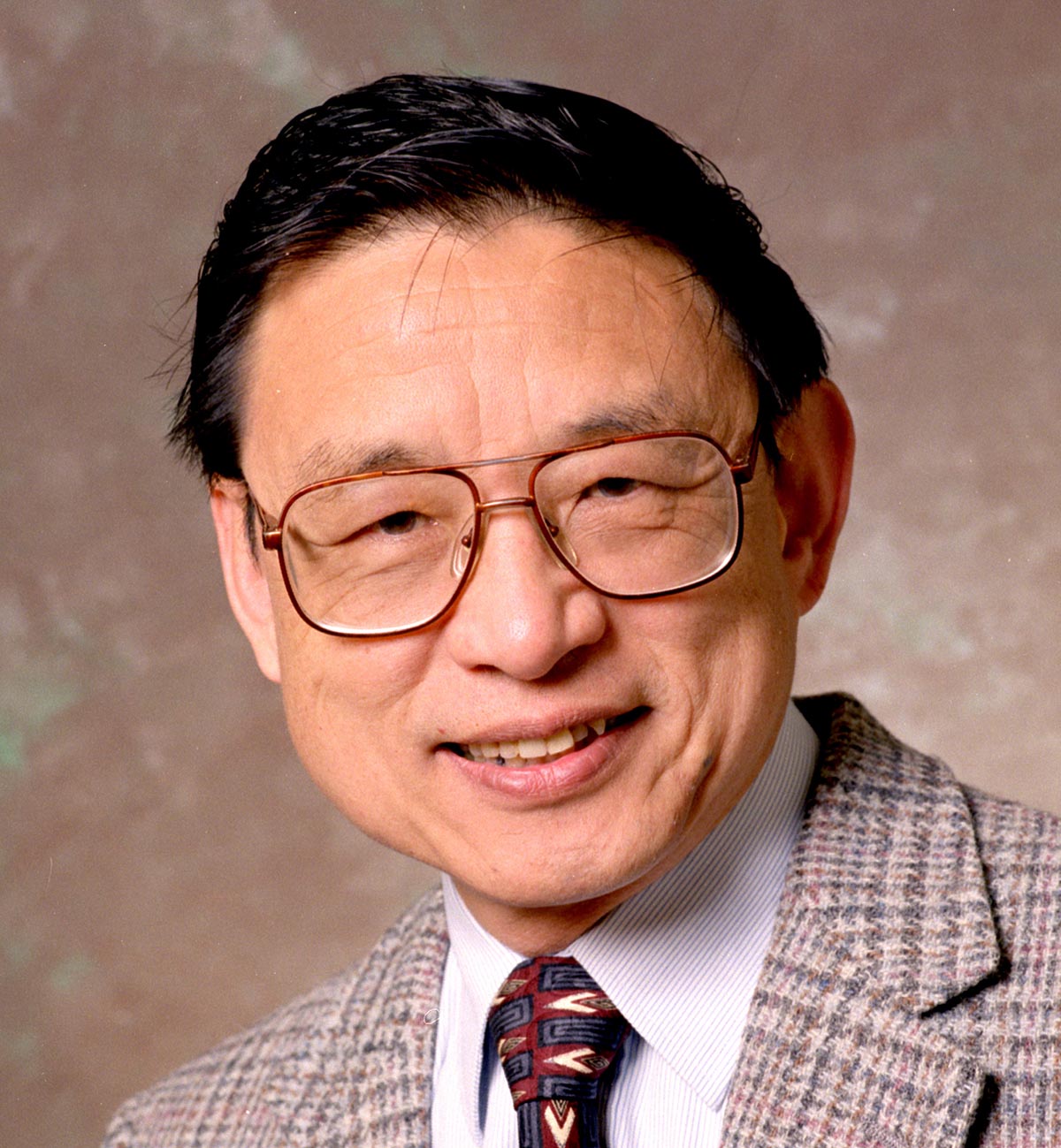Yuen-Ron Shen