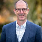 David J Richardson