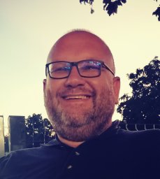 Tomislav Kos