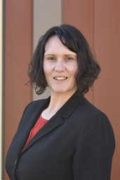 Miriam J Williams