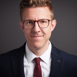 Benjamin R Ritsma