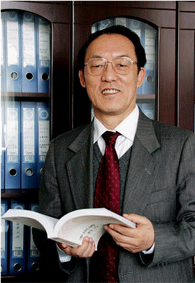 Deshun Li