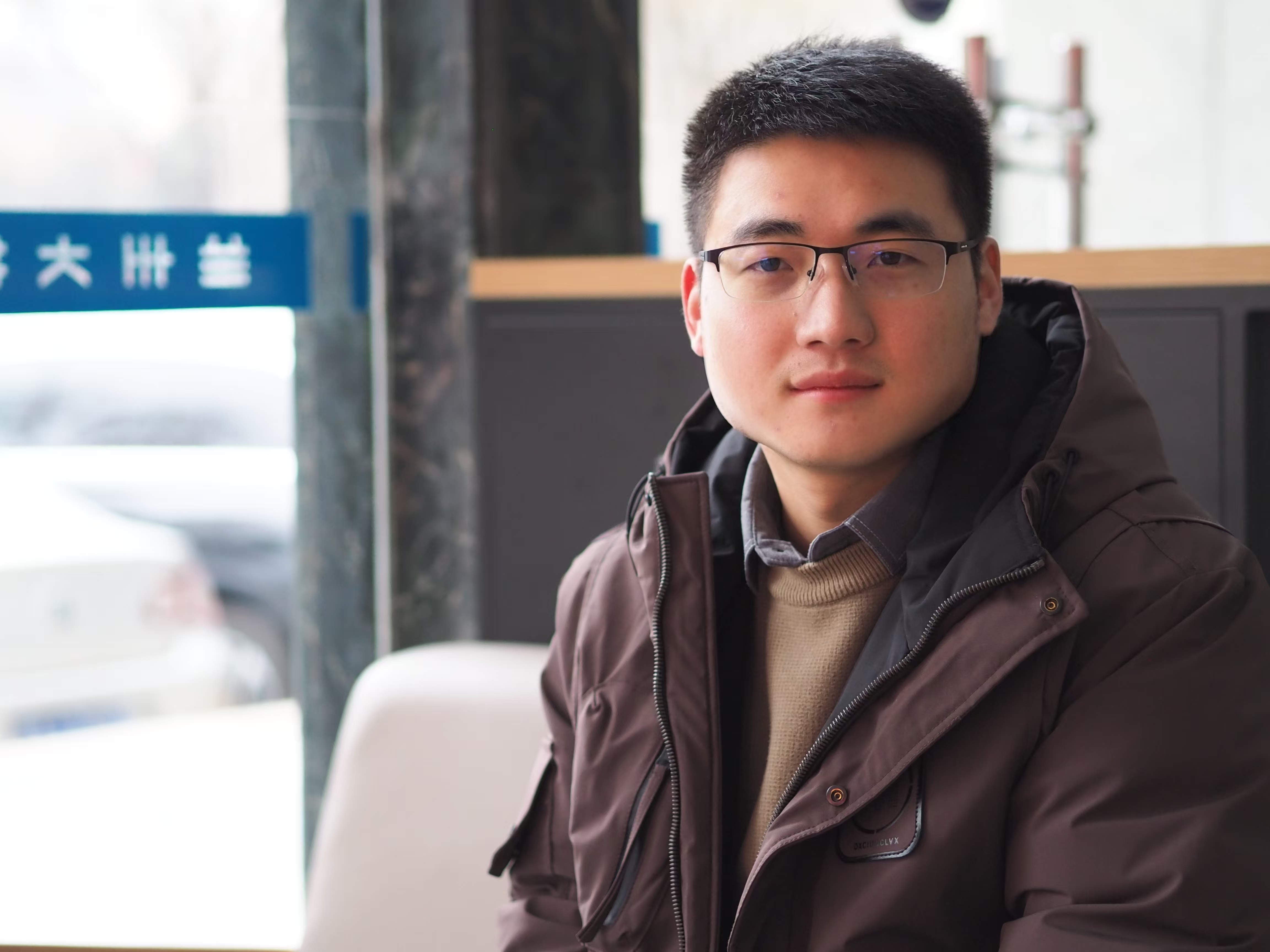 Tongtong Li