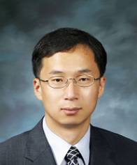 Haesik Yang