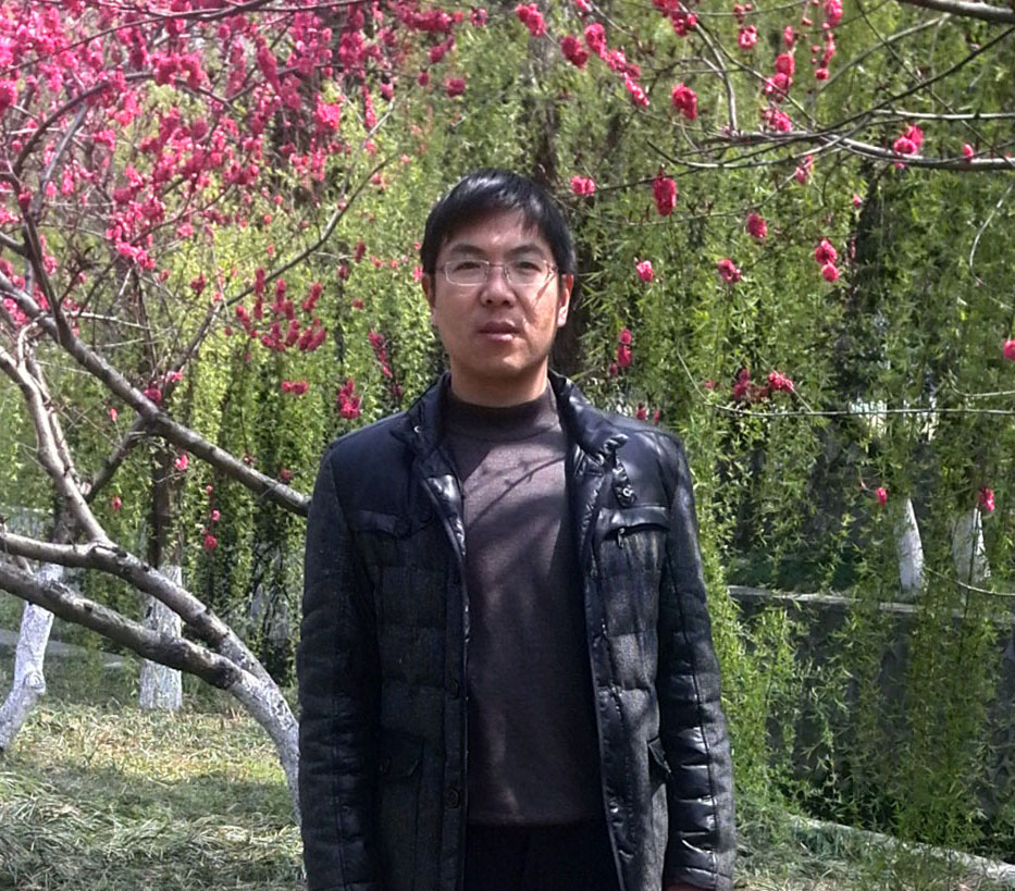 Qinggang Xu