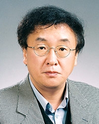 Sang Uk Lee