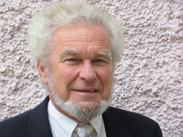 Erich J. Neuhold