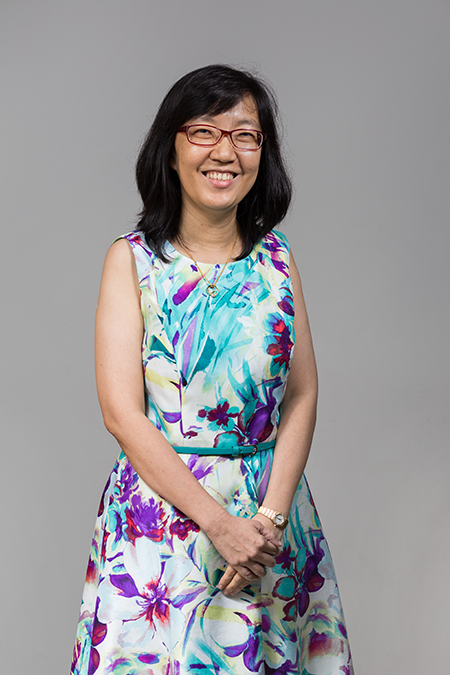 Mong Li Lee