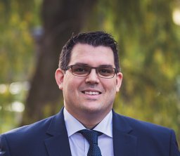 Sauer Daniel F