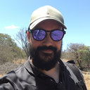 Daniel V. Oliveira