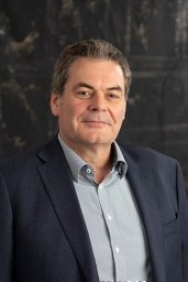 Frans A J Verstraten
