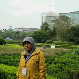 Tri Astuti Nuraini