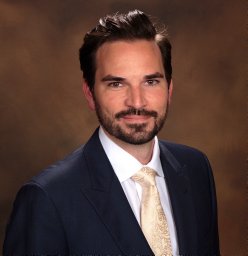 Matthew J Selleck