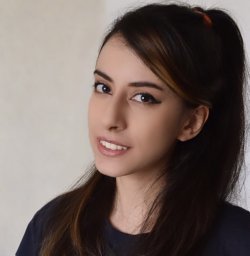 Roksana SoukhakLari