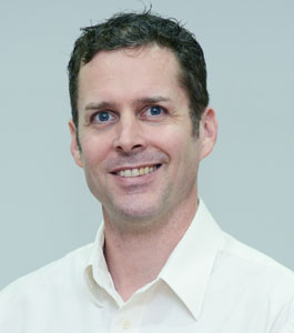 Herr Deron Raymond