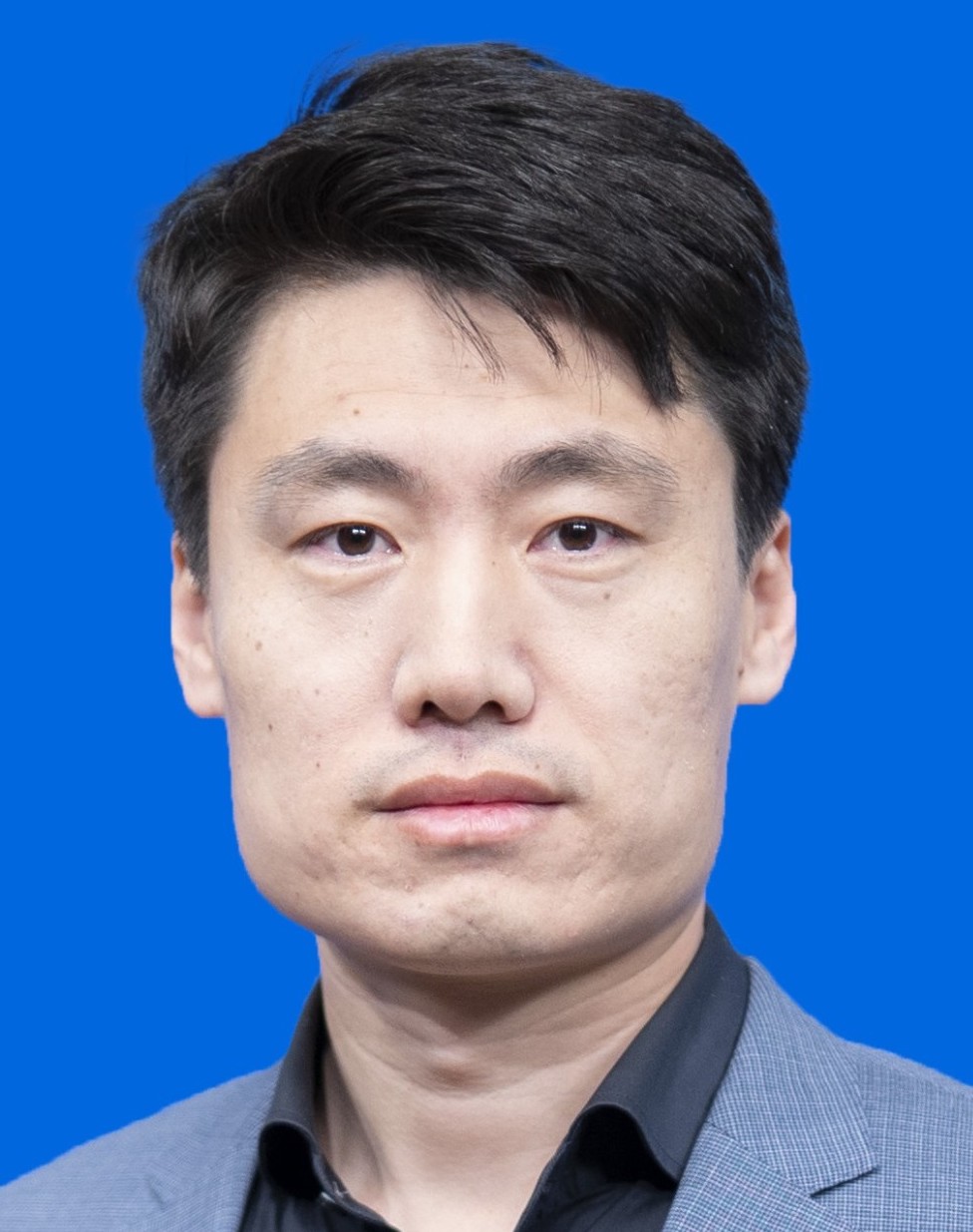 Yanqing Guo