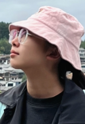 Zihan Xu