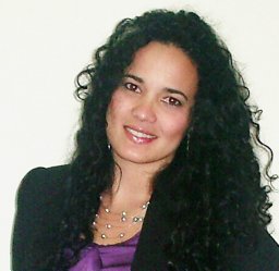 Yen E. Lam-González