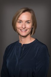 Mary E Davis