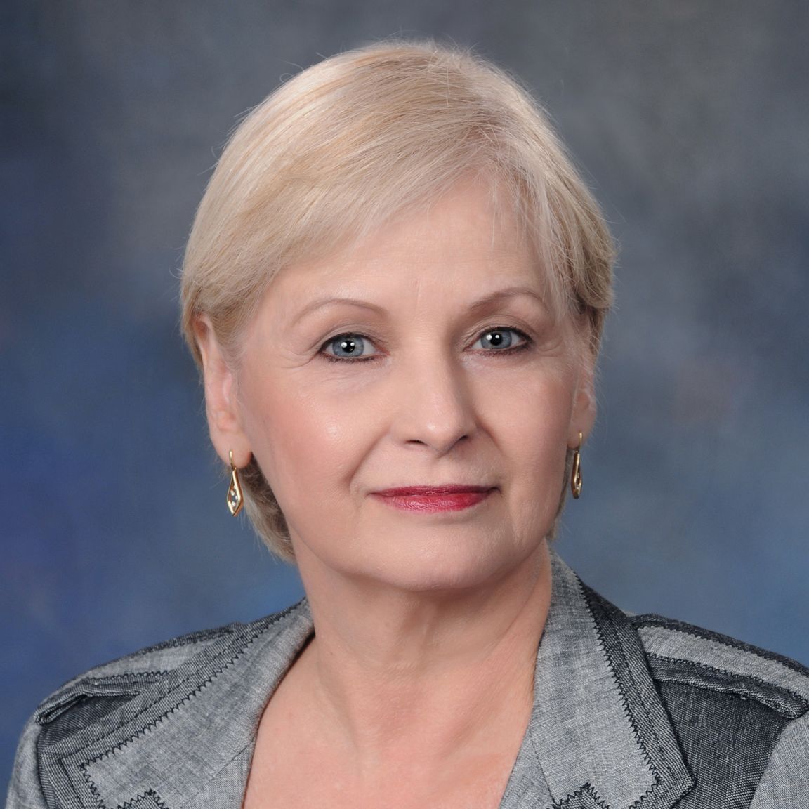 Susan L Hamilton