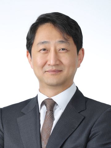 D. U. Ahn