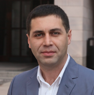 Özgür B. Akan