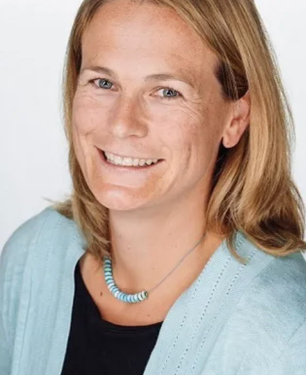 Camilla J Knight