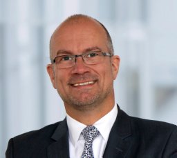 Oliver Riedel