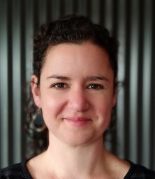 Nadia M Davidson