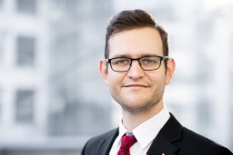Jan W Schwitalla
