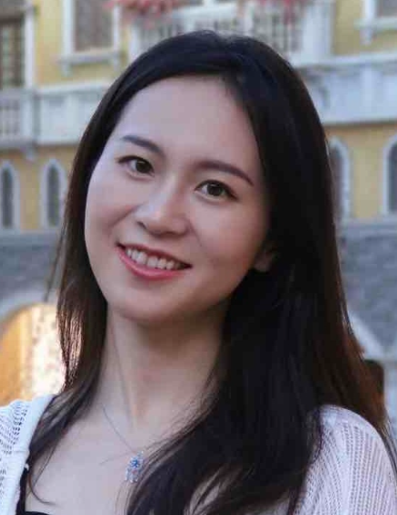 Qingxiu Dong