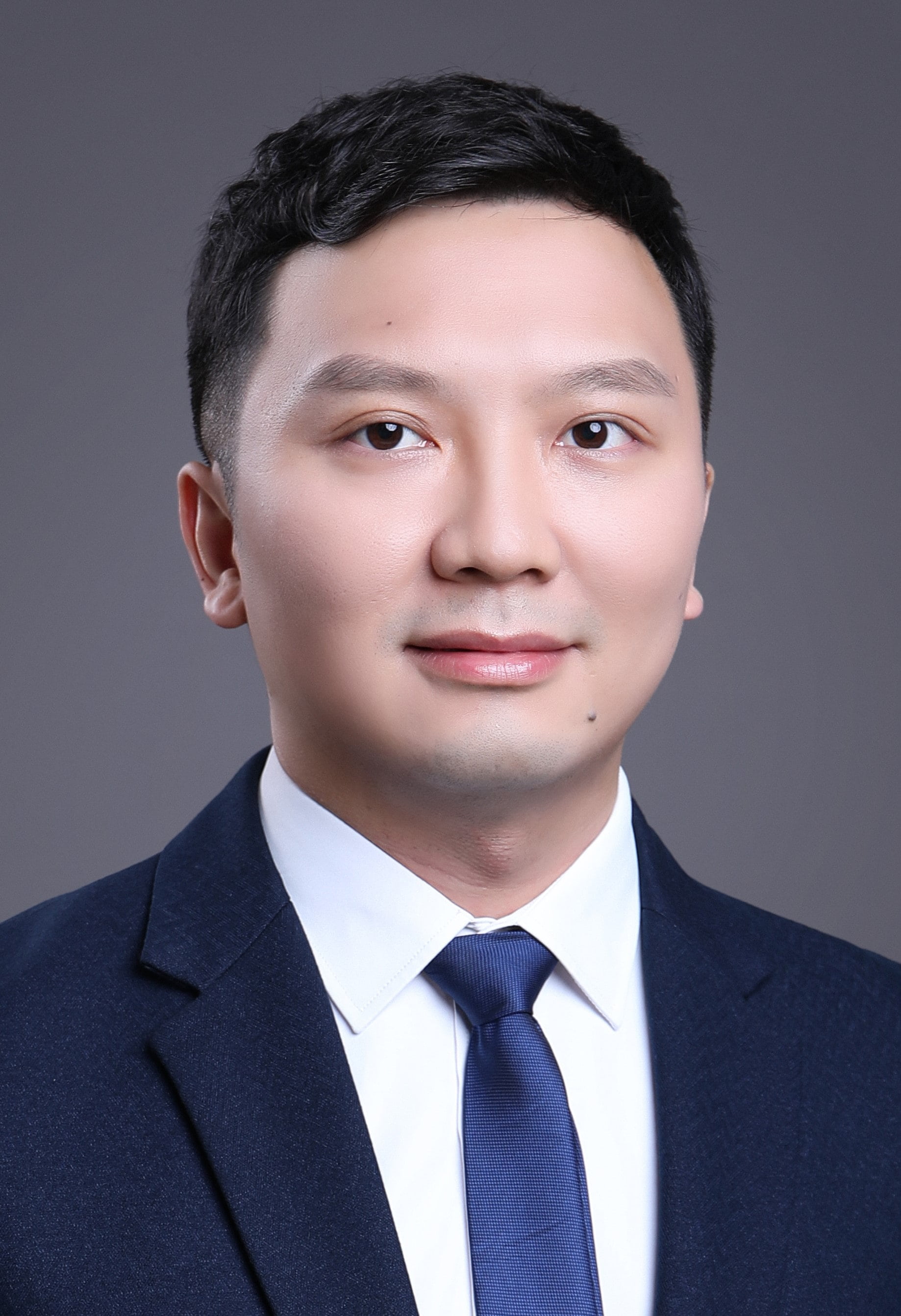 Junlong Zhou