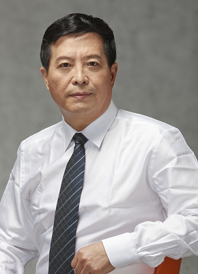 Guangming Hou