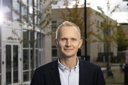 Ole Helby Petersen