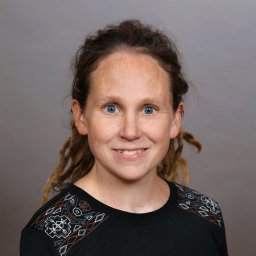 Verena Lenneis
