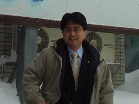 Yukiyasu Tsutsumi