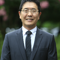 Kitack Lee